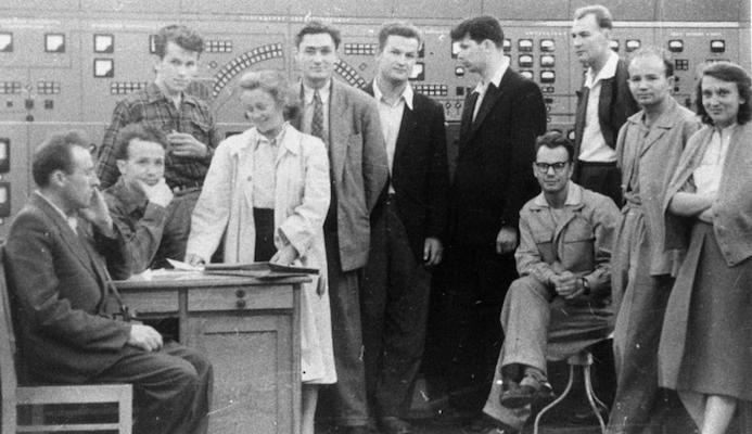 Čeští vědci v SÚJV v lertech 1956-1958